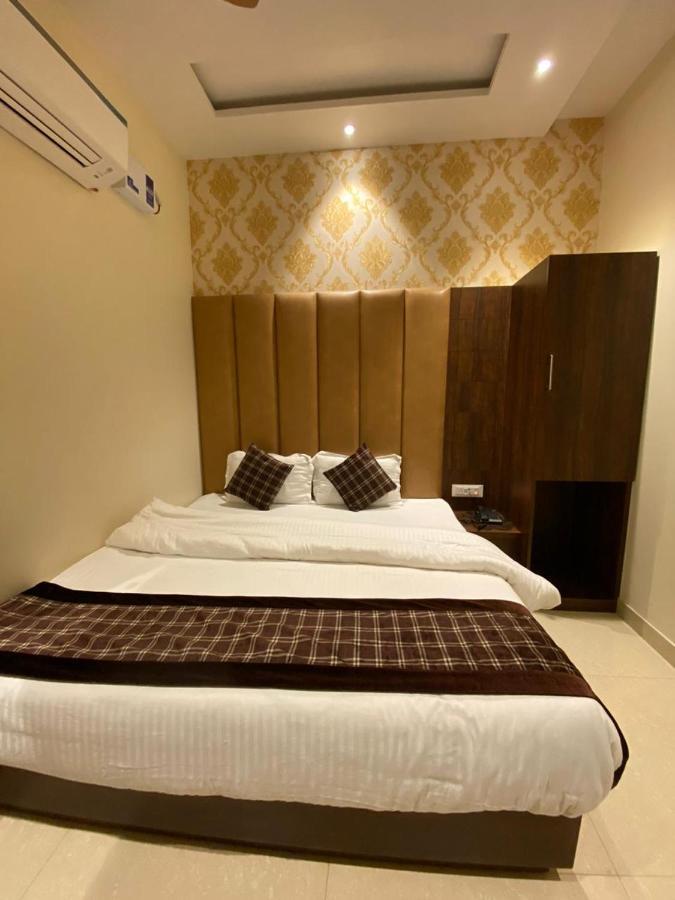 Hotel Blossom Inn 암리차르 외부 사진