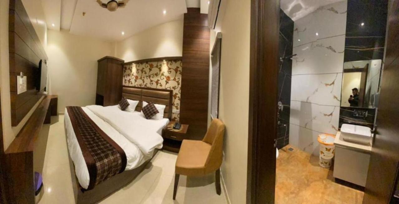 Hotel Blossom Inn 암리차르 외부 사진
