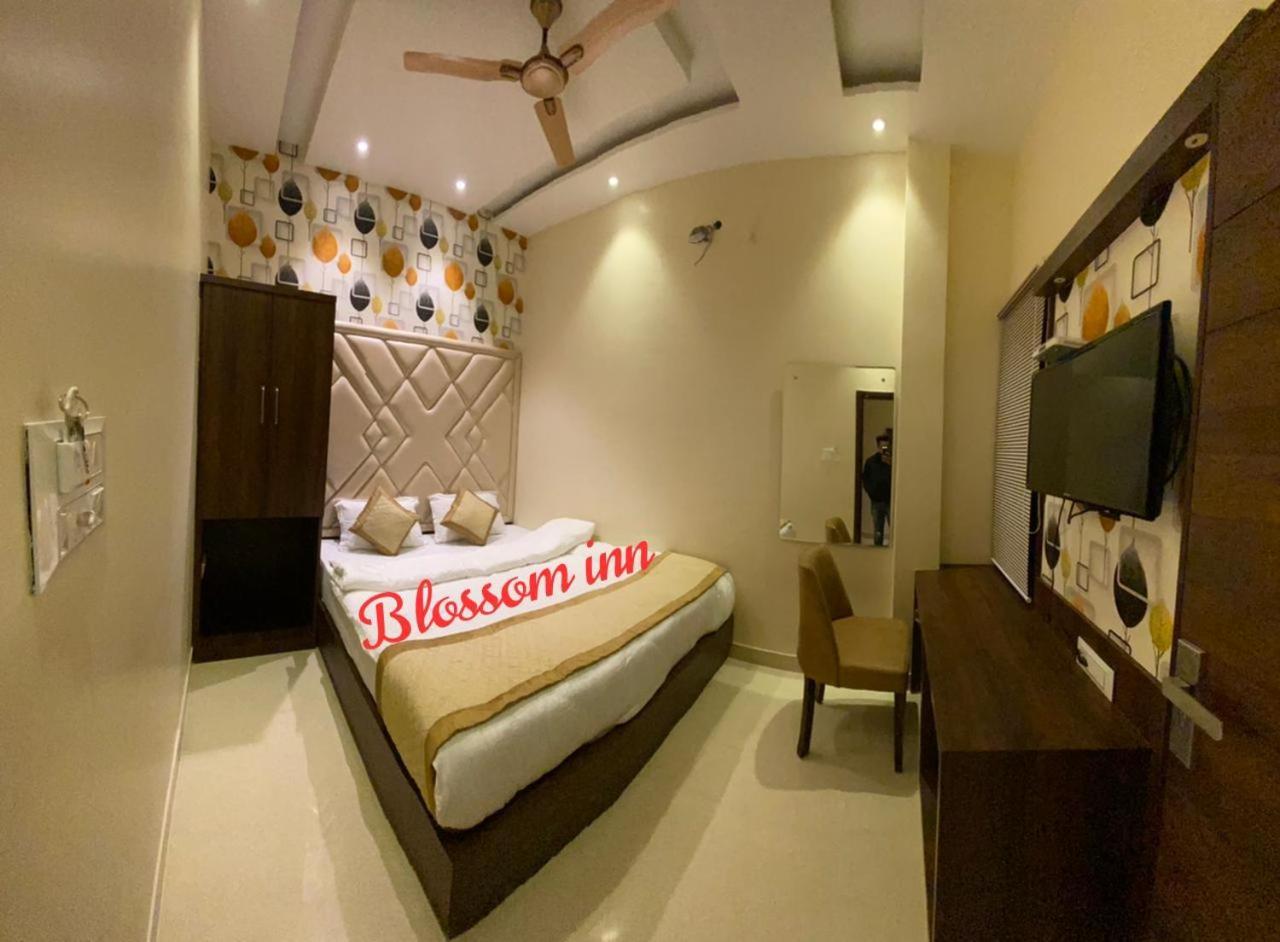 Hotel Blossom Inn 암리차르 외부 사진