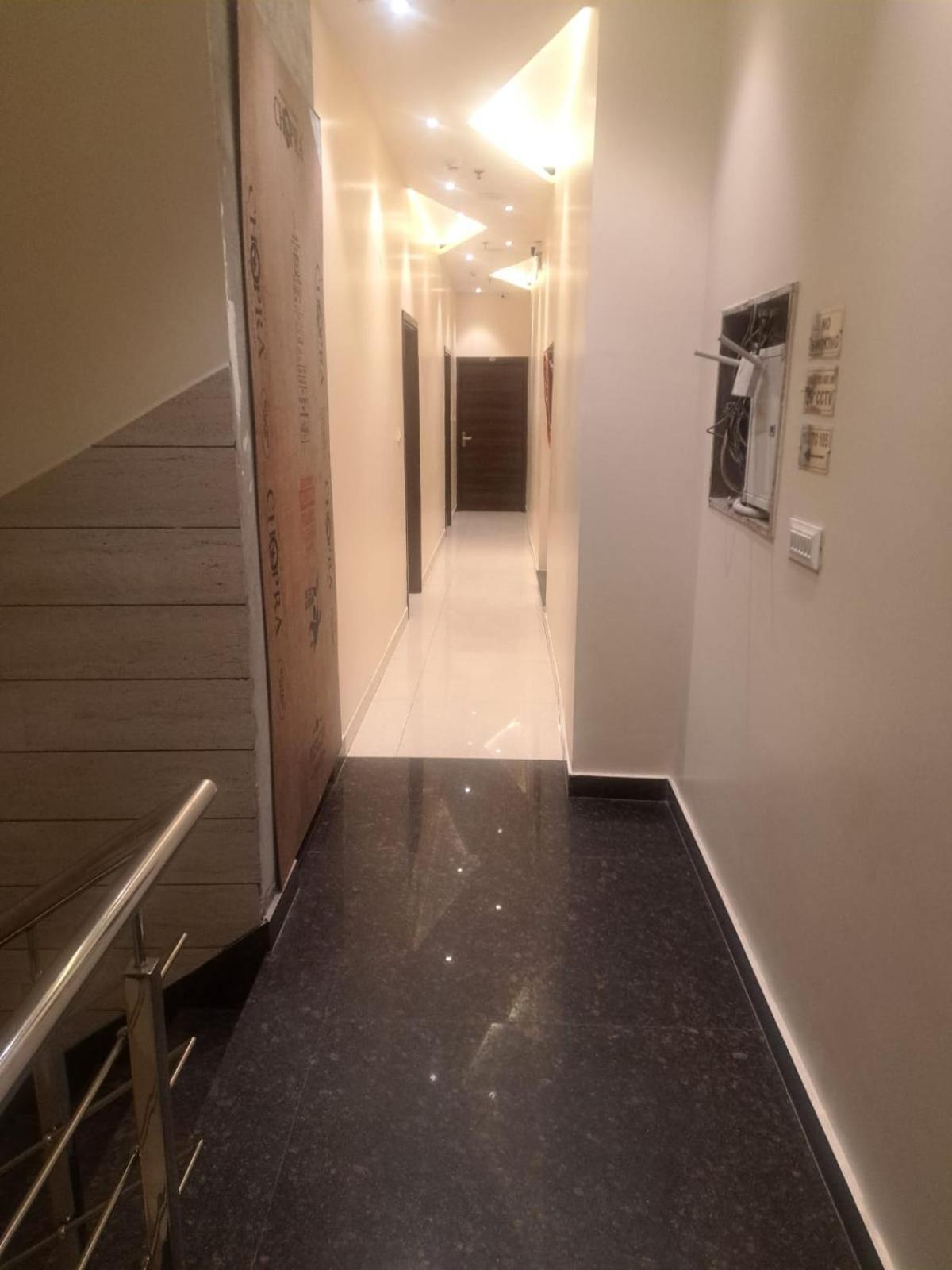 Hotel Blossom Inn 암리차르 외부 사진
